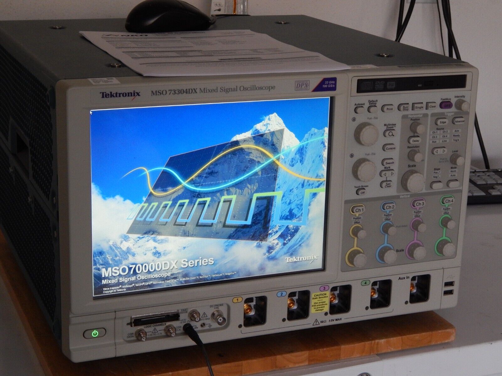 Tektronix MSO73304DX 33GHz, 100Gs/s, 4+16 Ch., MSO oscilloscope, NIST, W7 Tektronix MSO73304DX 33GHz, 100Gs/s, 4+16 Ch., MSO oscilloscope, NIST, W7